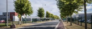 Idéalement positionné à l’entrée de l’agglomération, le Parc d’activités du Clos Neuf offre une visibilité exceptionnelle depuis l’autoroute A13 Paris-Caen.