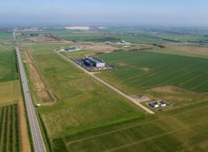 Au carrefour de deux autoroutes A28 et A88, au centre de la Normandie, Le parc d’activités du Pays de Sées dispose de terrains viabilisés avec un effet Vitrine exceptionnel.