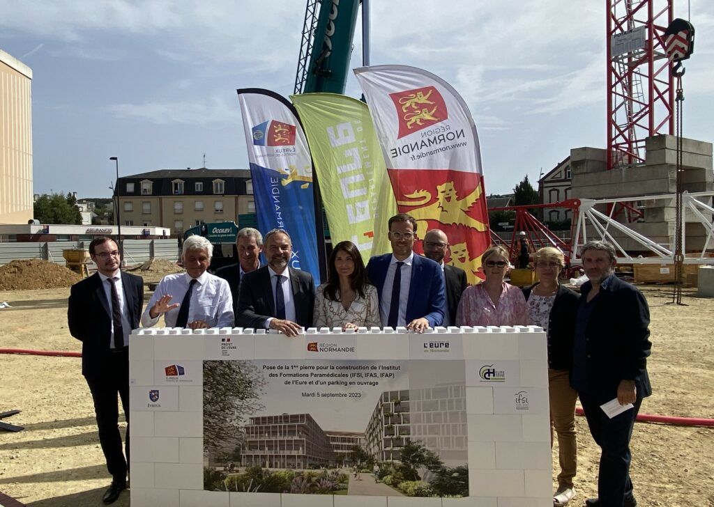 Première pierre de l'institut des formations paramédicales (IFSI, IFAS, IFAP)