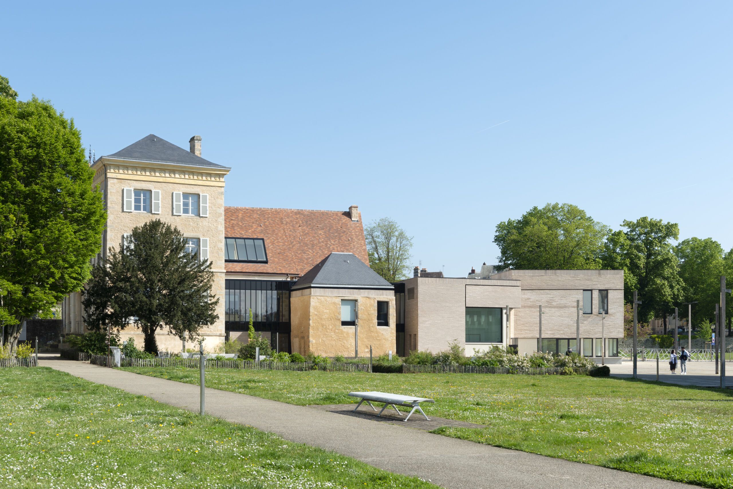 P le De Sant Simone Iff Alen on SHEMA p-le-de-sant-simone-iff-alen-on-shema